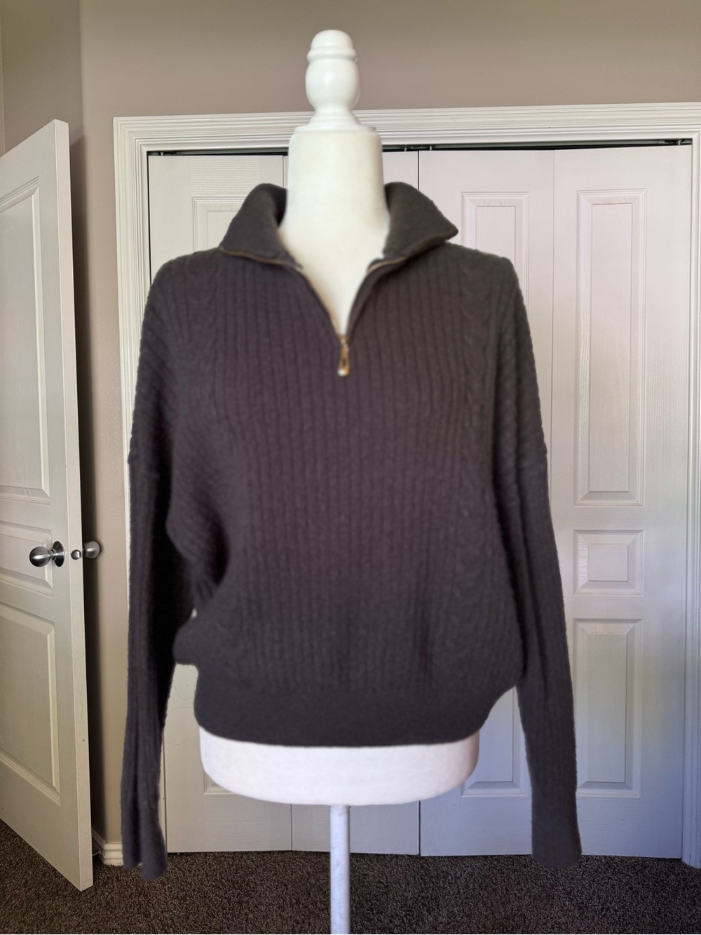 SHEIN Women's Collared Quarter Zip Ribbed Sweater size Medium
